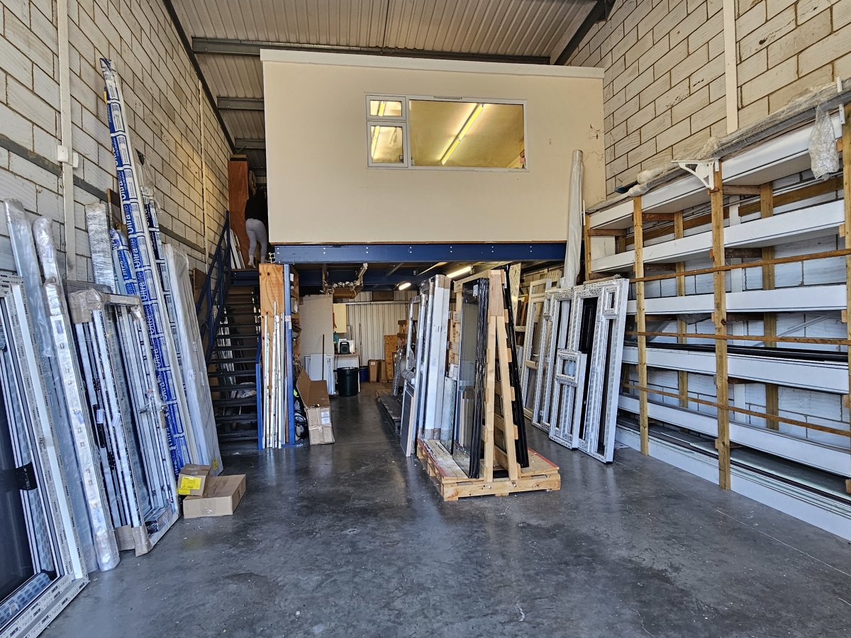 Industrial Unit in Eurolink - photo 3