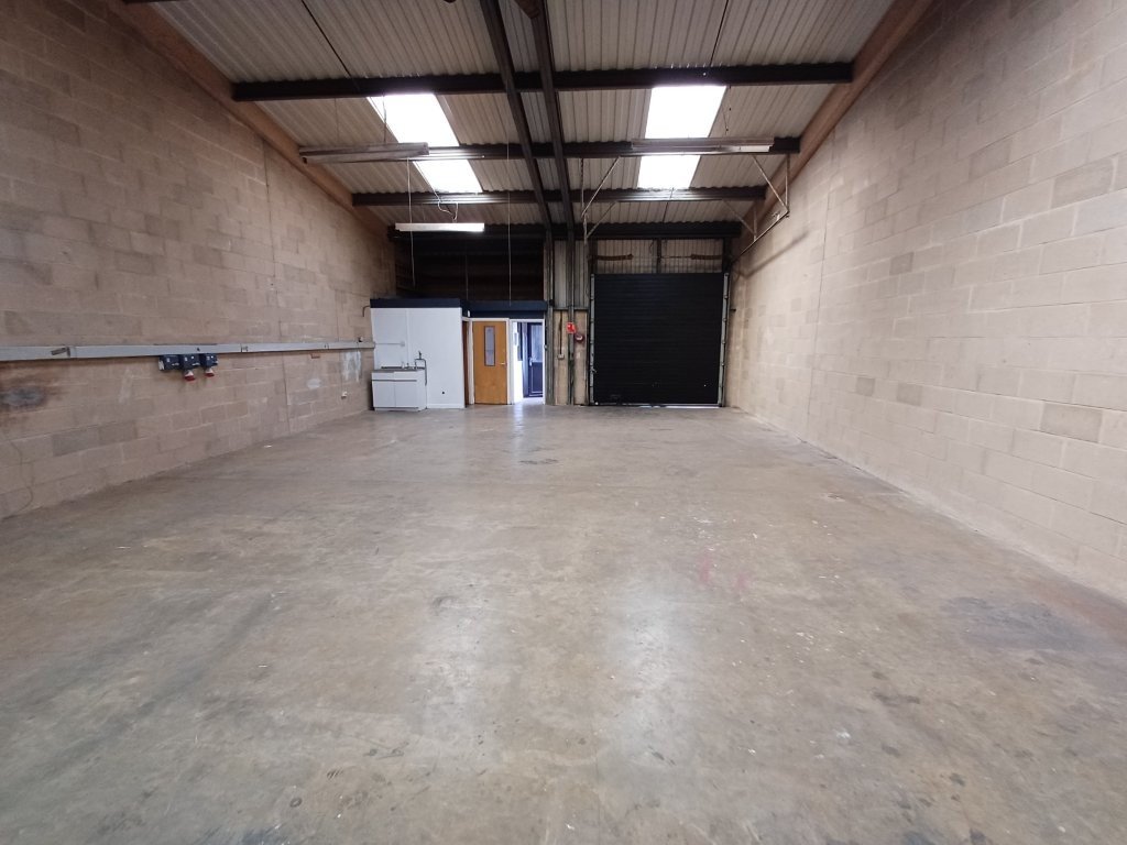 Industrial Unit in Corby - photo 3