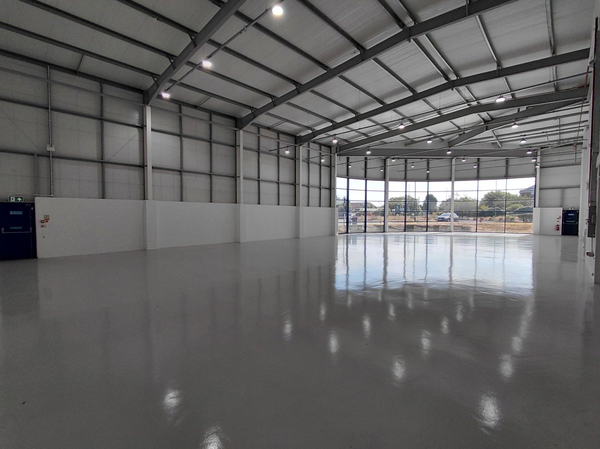 Industrial Unit in Croydon - photo 2