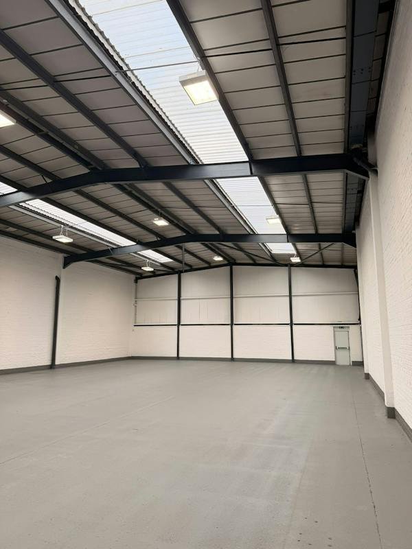 Industrial Unit in Eastleigh - photo 2