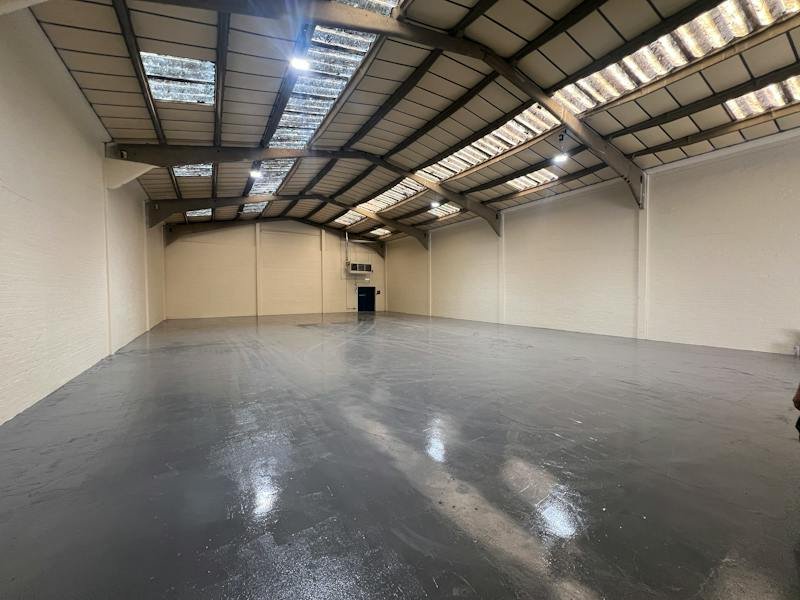 Industrial Unit in Havant - photo 2