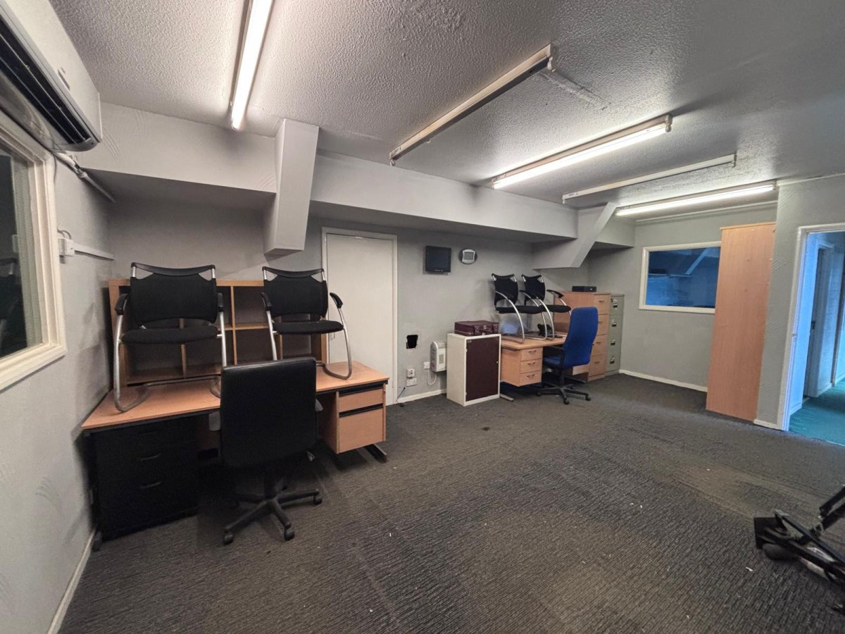 Industrial Unit in Hitchin - photo 3