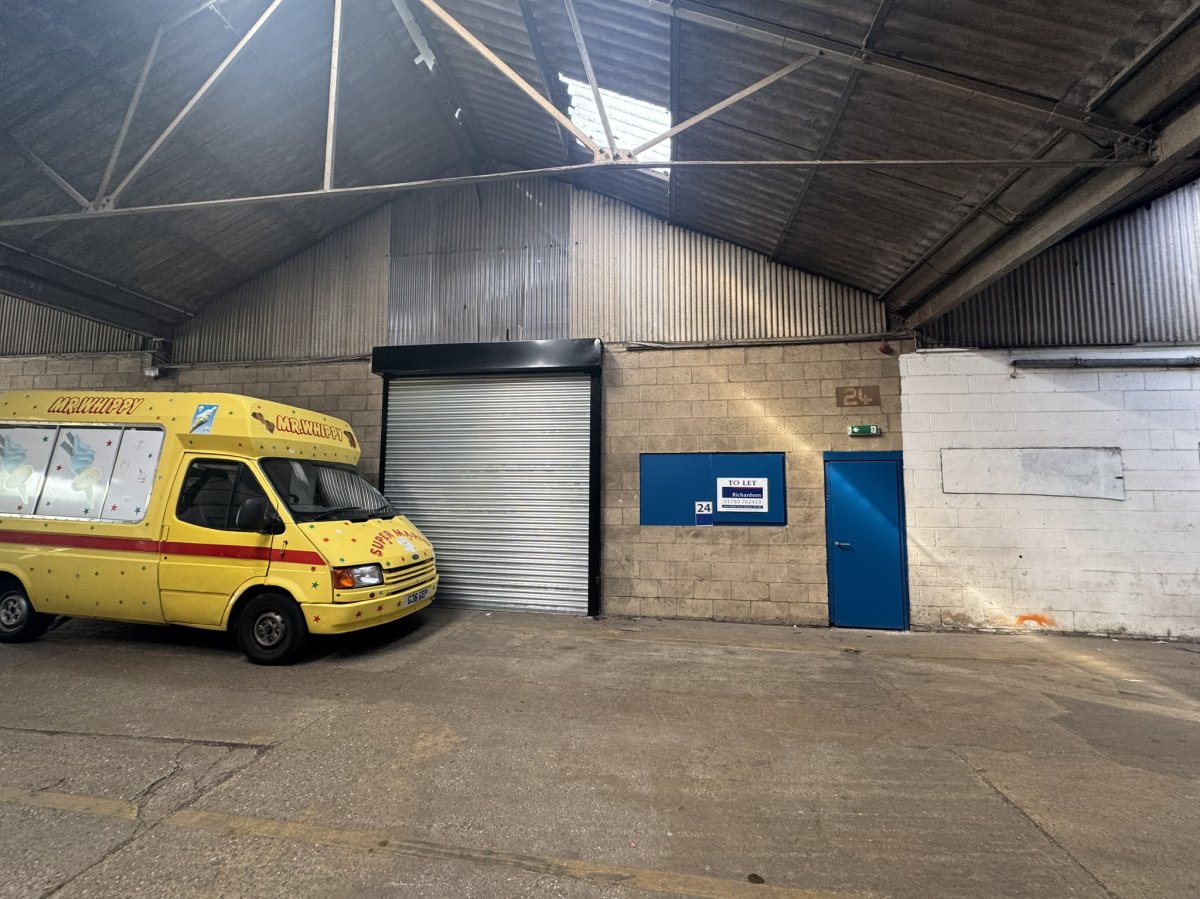 Industrial Unit in Werrington - photo 2