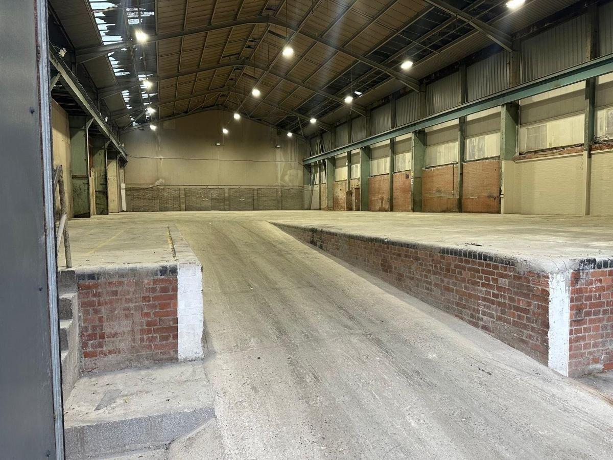 Industrial in Aberdare