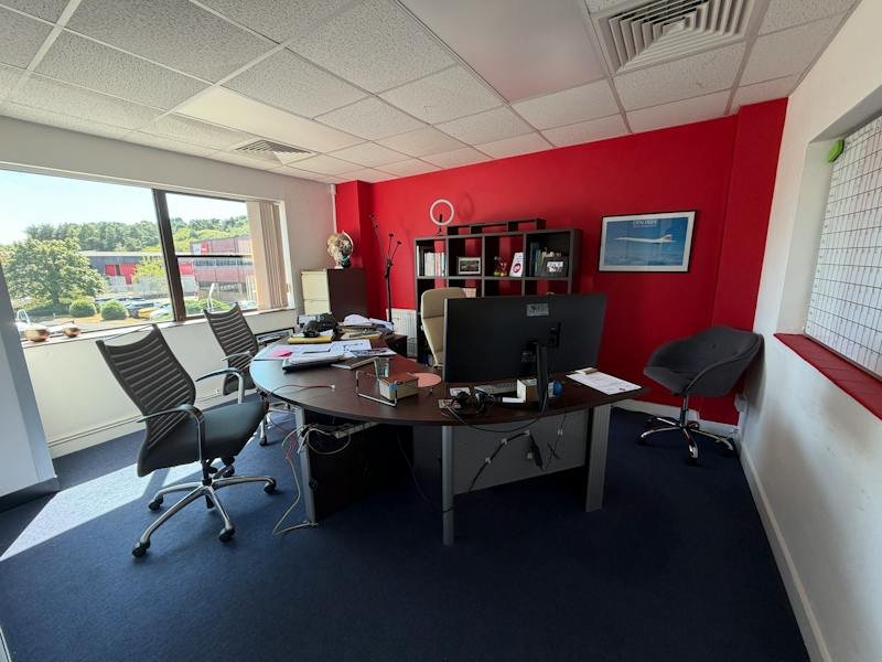 Industrial Unit in Bordon - photo 4