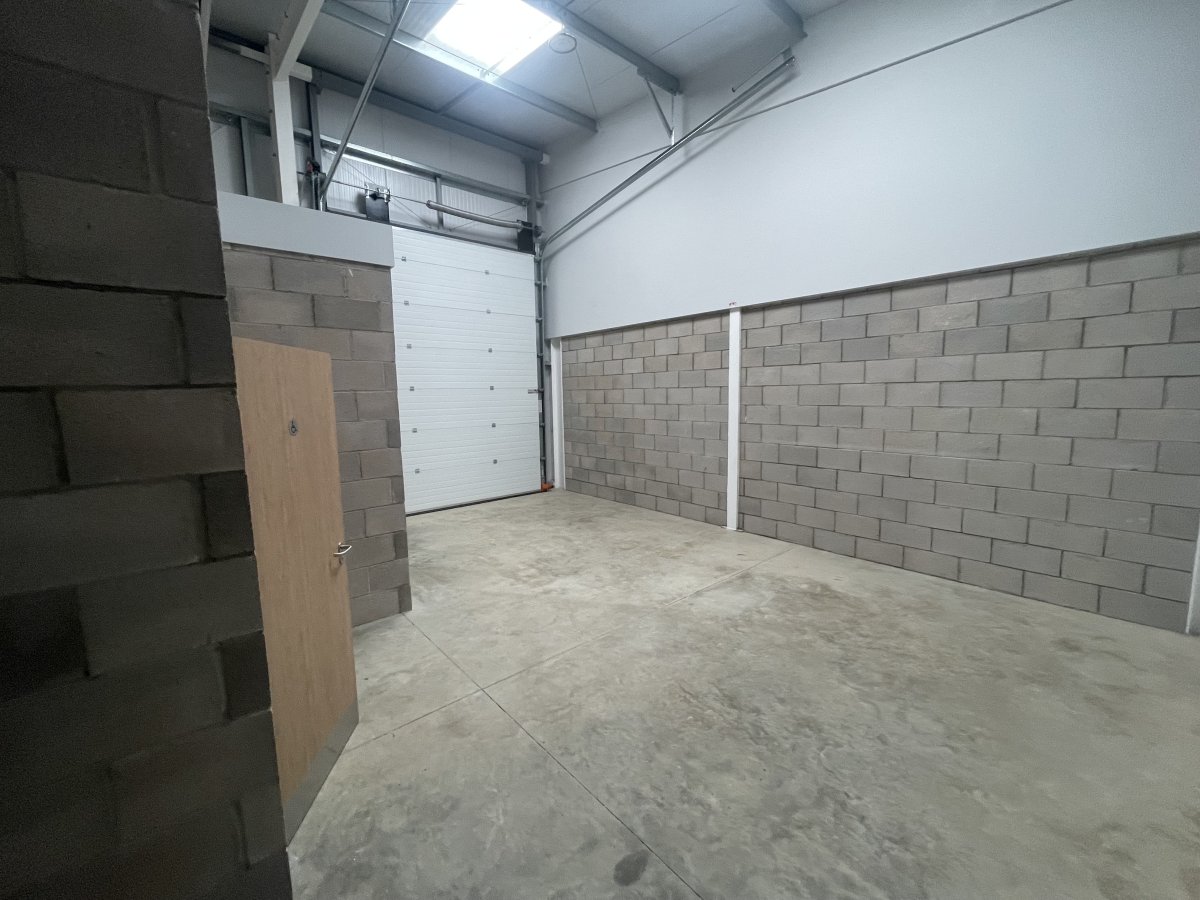Industrial Unit in Peterborough - photo 3