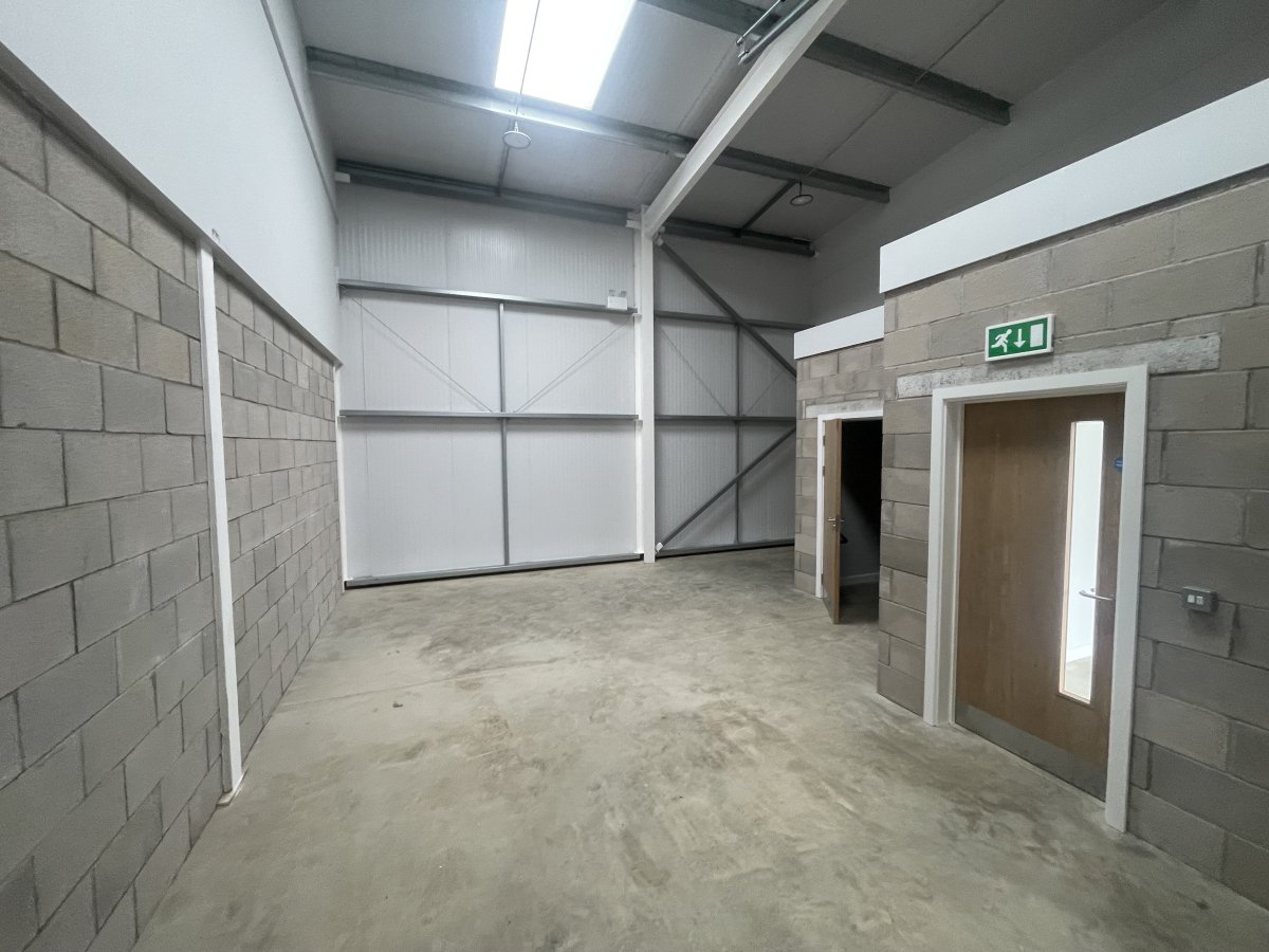 Industrial Unit in Peterborough - photo 4