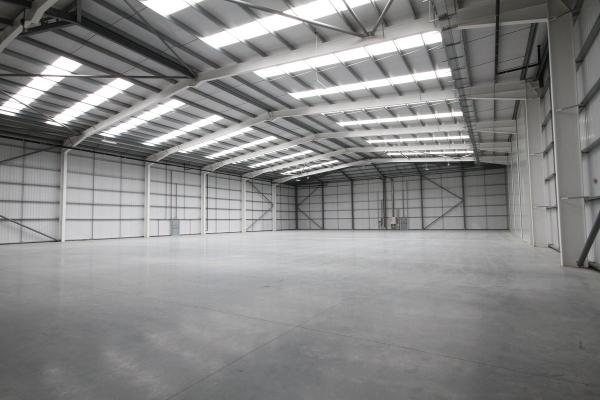 Industrial Unit in Croydon - photo 3