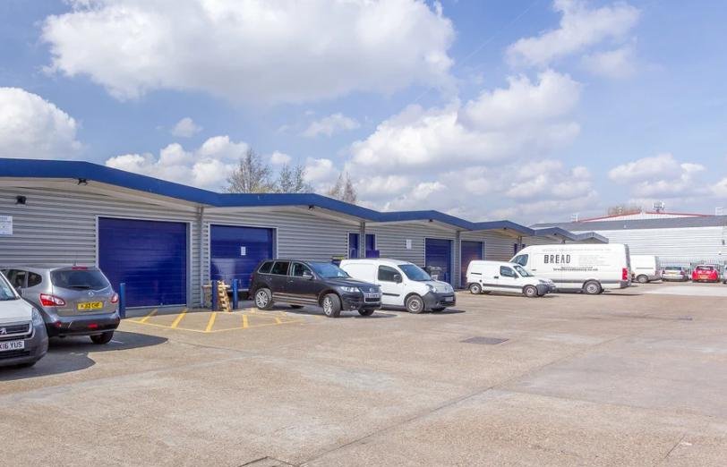 Industrial Unit in London - photo 3