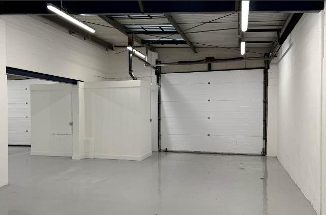 Industrial Unit in London - photo 4