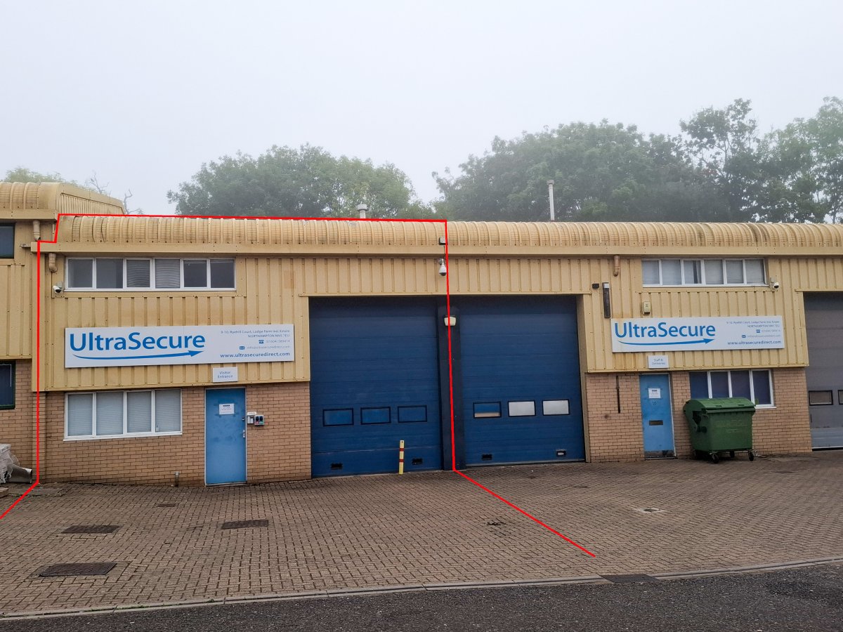 Industrial Unit in Lodge Farm Industrial Estate - photo 2