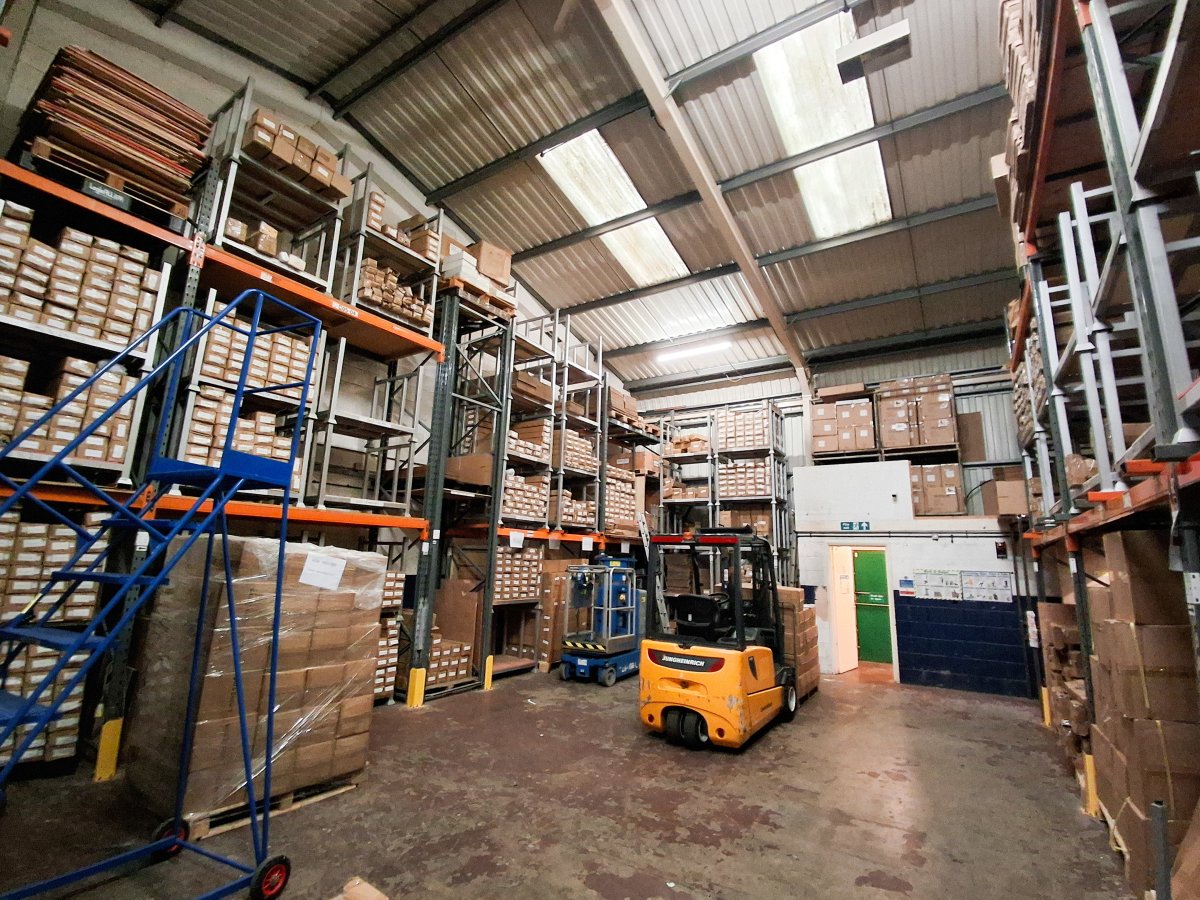 Industrial Unit in Lodge Farm Industrial Estate - photo 3