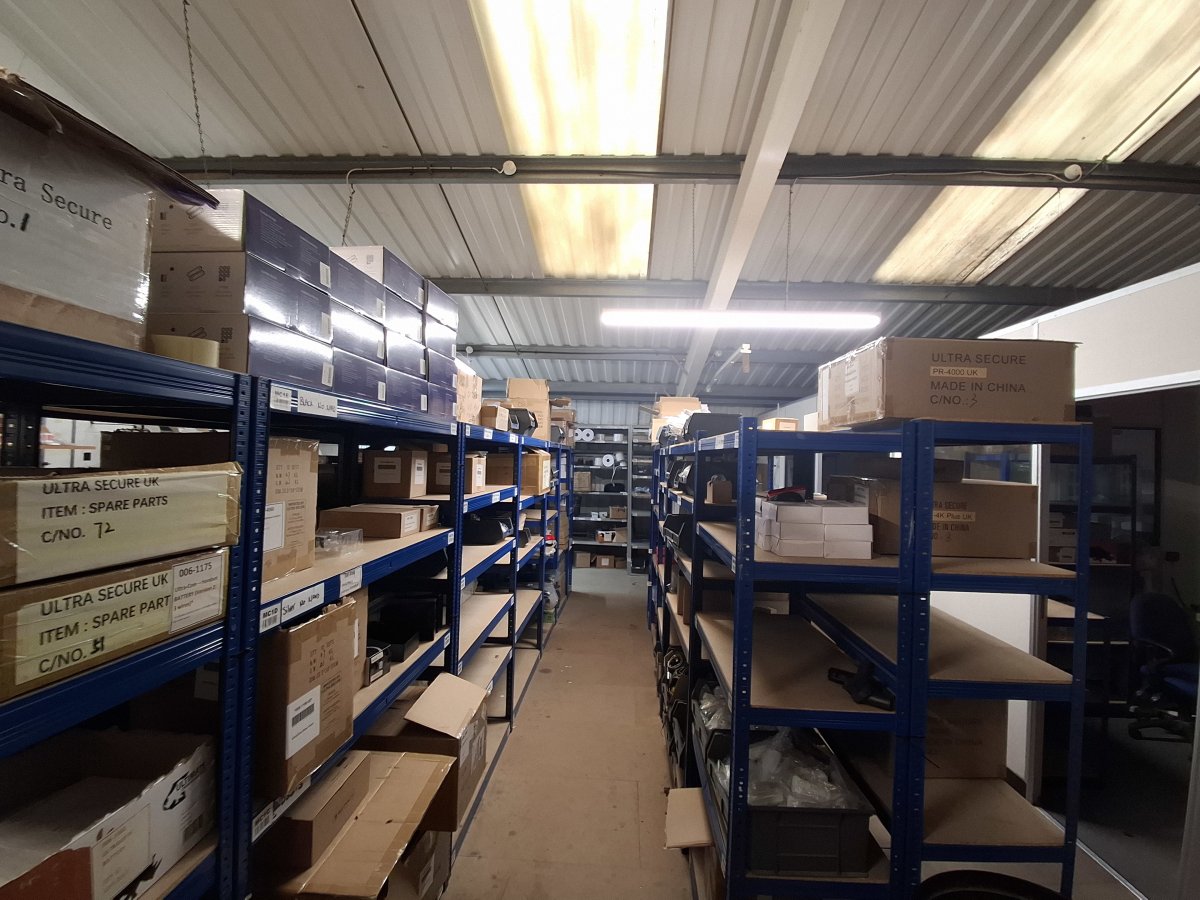 Industrial Unit in Lodge Farm Industrial Estate - photo 3