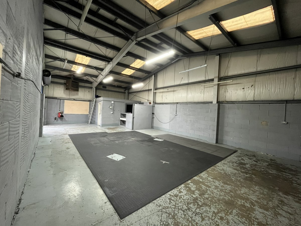 Industrial Unit in Essex - photo 2