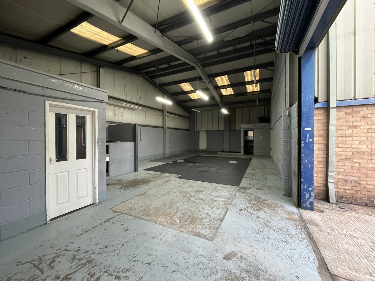 Industrial Unit in Essex - photo 3