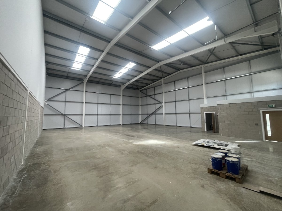 Industrial Unit in Peterborough - photo 3