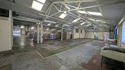 Industrial Unit in Southampton - photo 4