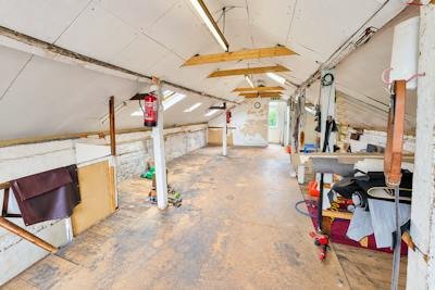 Industrial Unit in Southampton - photo 2