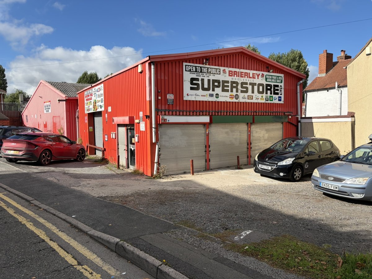 Industrial Unit in Brierley Hill - photo 2