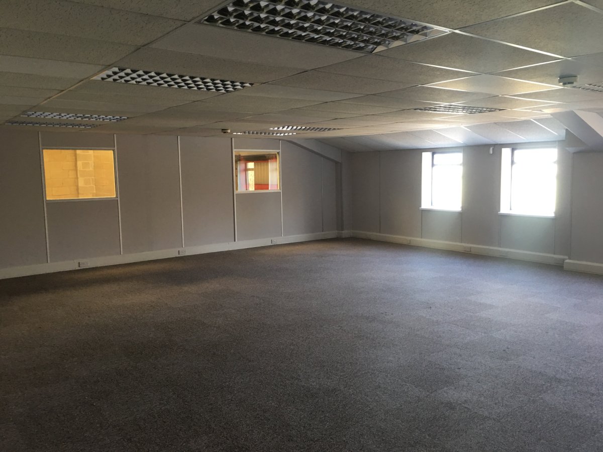 Industrial Unit in Peterborough - photo 2