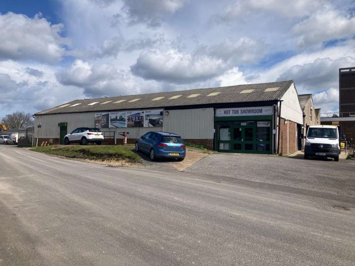 Commercial Units to let Fareham Boxpod