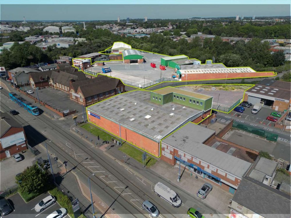 Industrial Unit to let Willenhall WV13 3SW,1000sq ft Boxpod