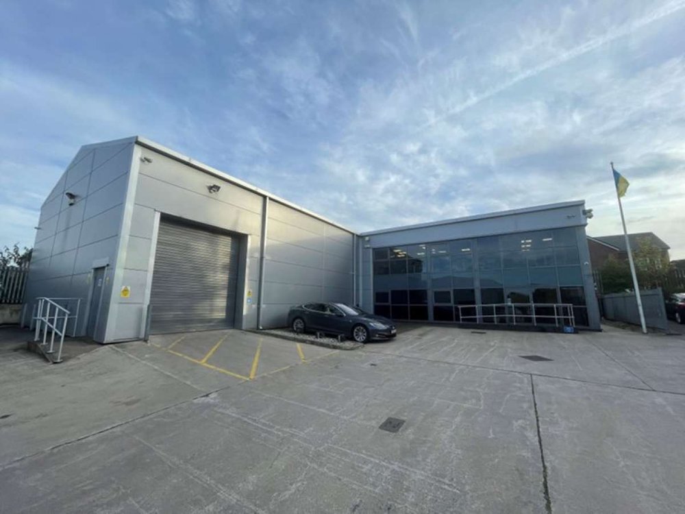Commercial Units to let Runcorn Boxpod