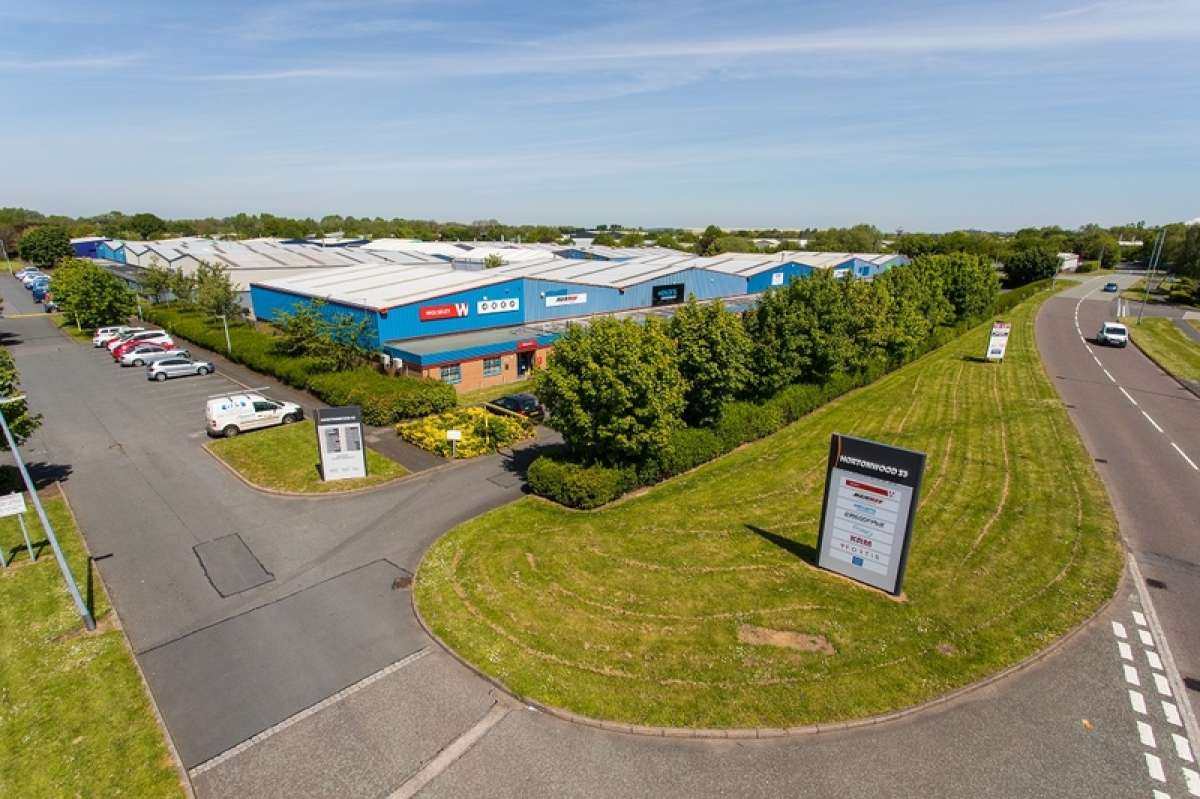 Commercial Units to let Telford Boxpod