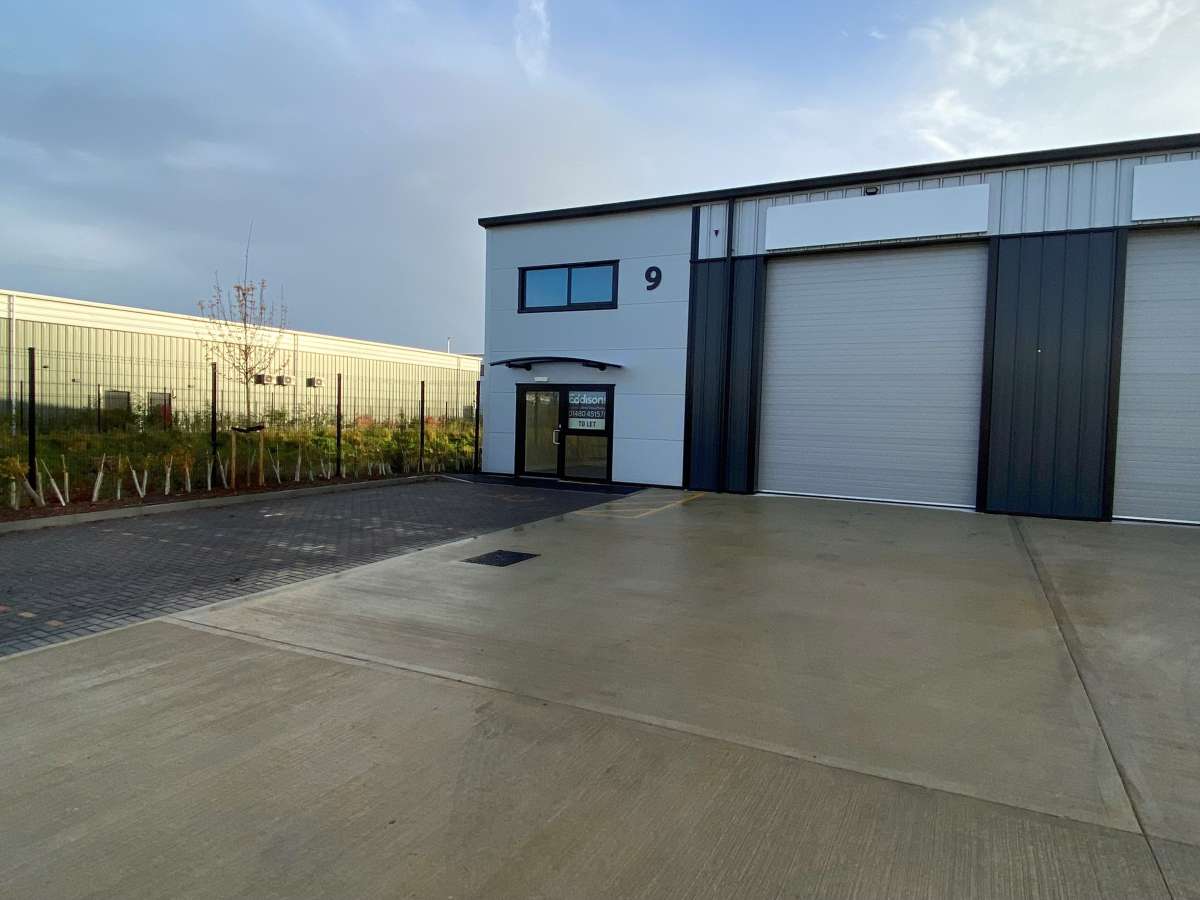 Commercial Units to let Biggleswade Boxpod