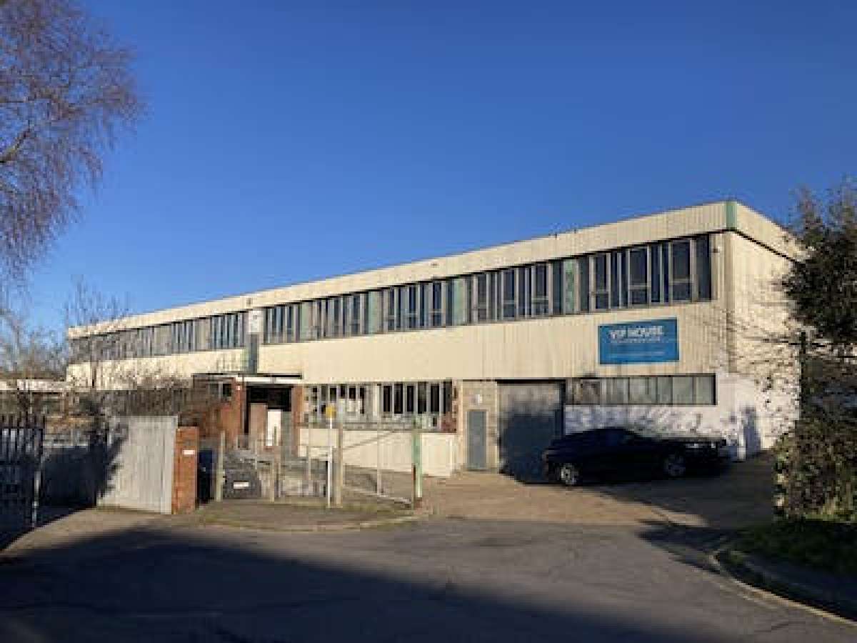 Commercial Units to let Bexhill Boxpod