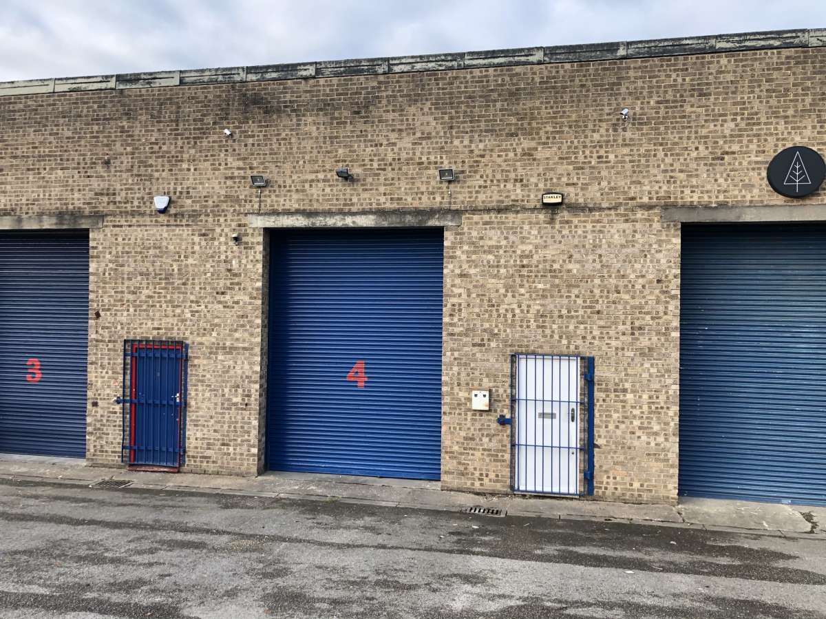 Commercial Units to let Brighouse Boxpod