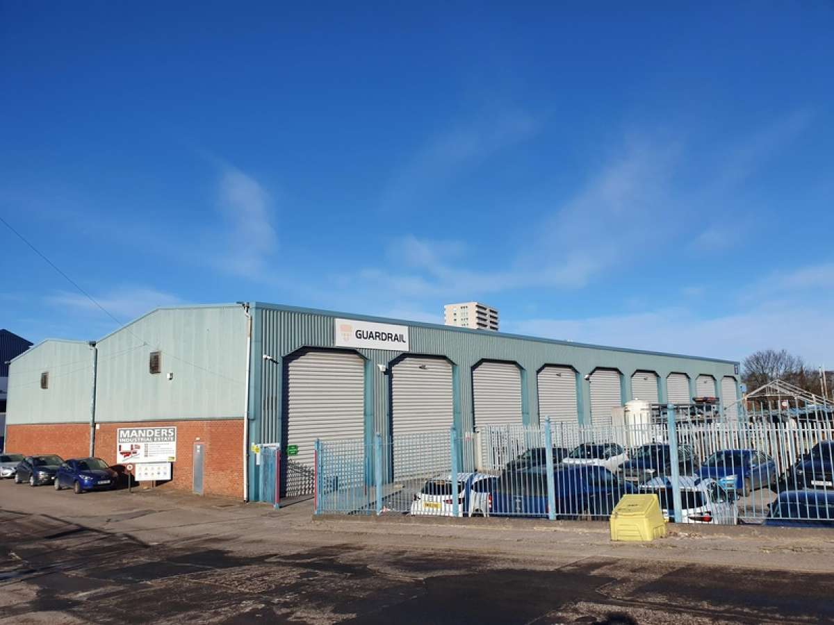 Industrial Unit to let Willenhall WV13 3SW,1000sq ft Boxpod