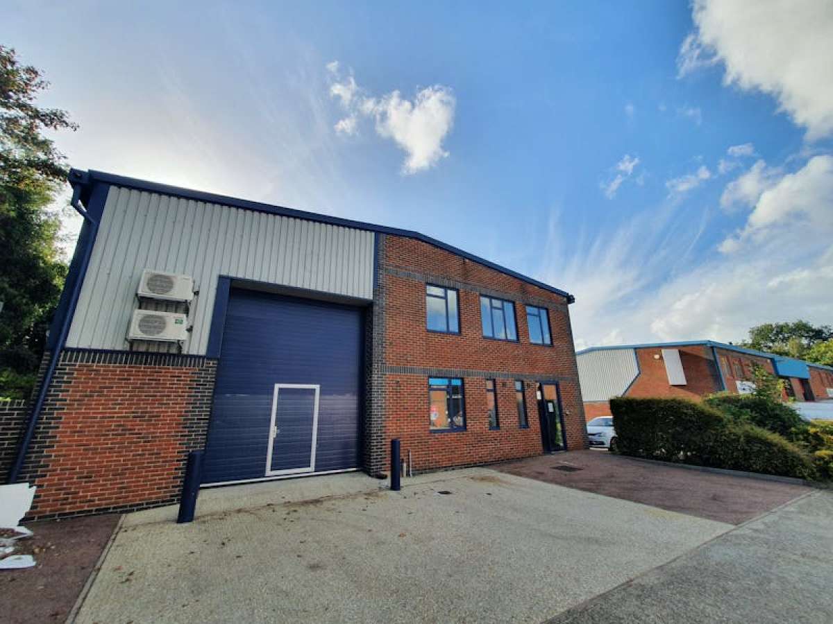 Commercial Units to let Farnham Boxpod