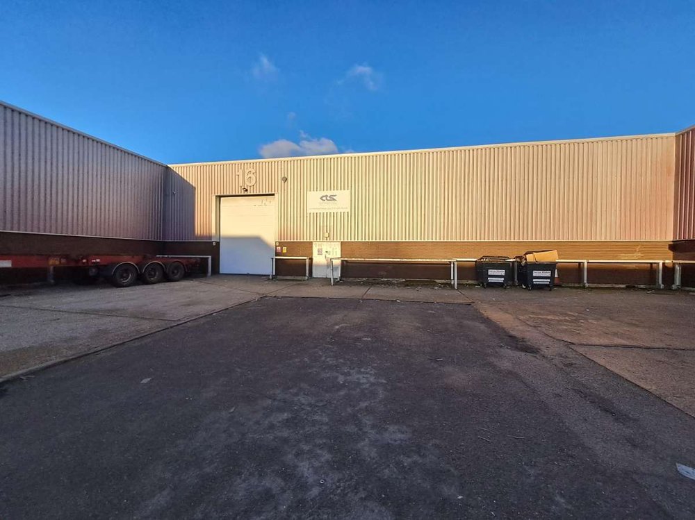 Industrial Units to let Milton Keynes Boxpod