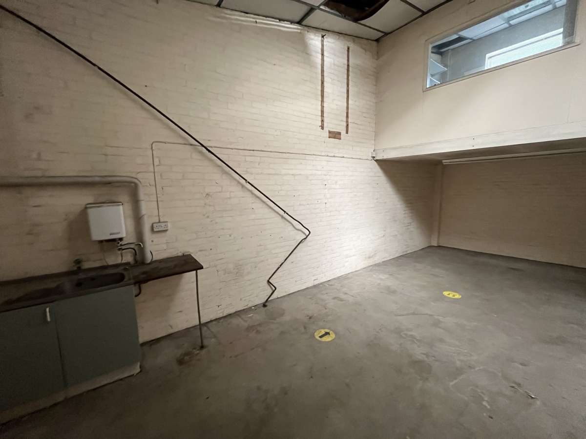 Industrial Unit in Hinckley - photo 4