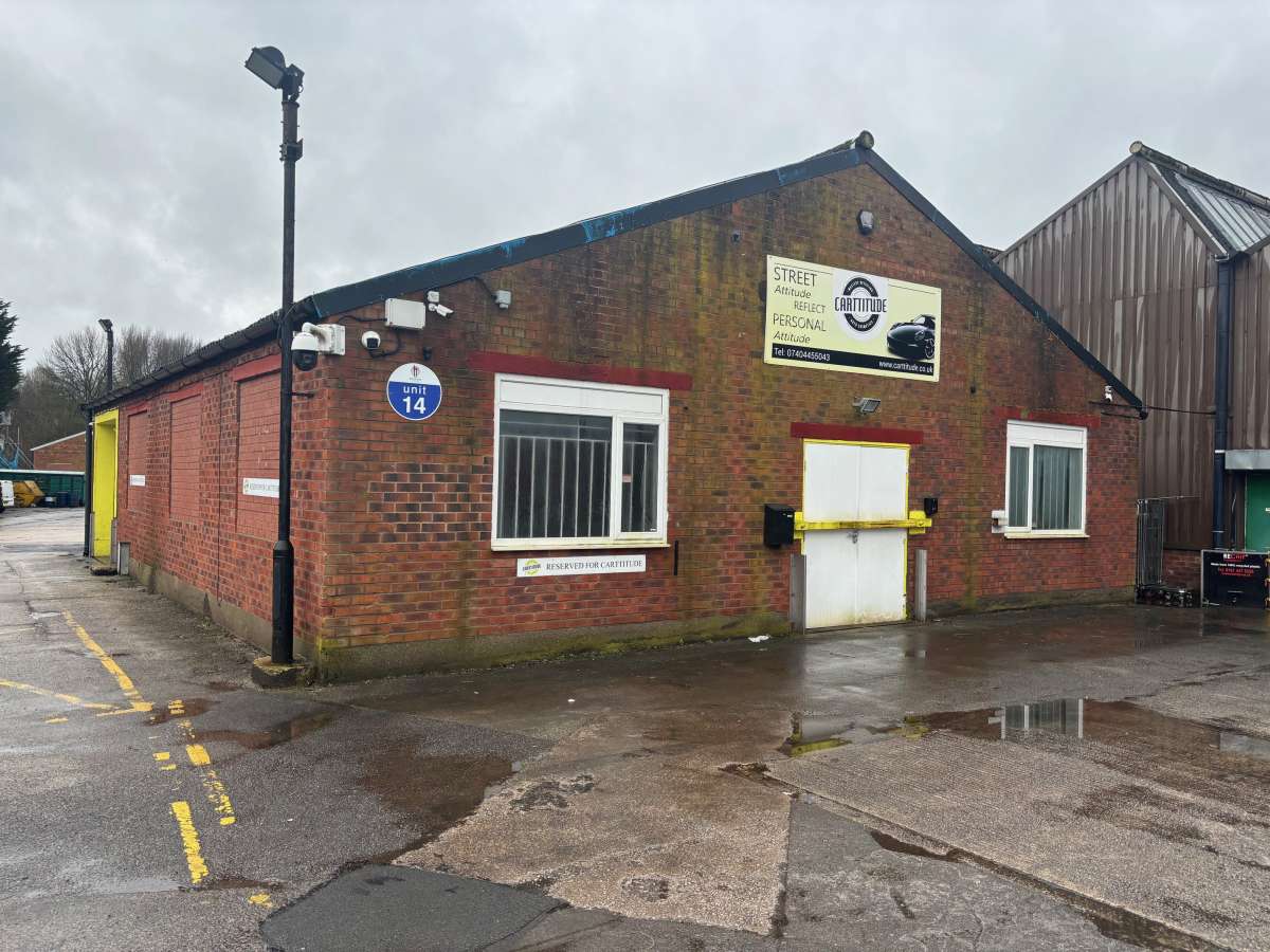 Commercial Units to let Droylsden Boxpod