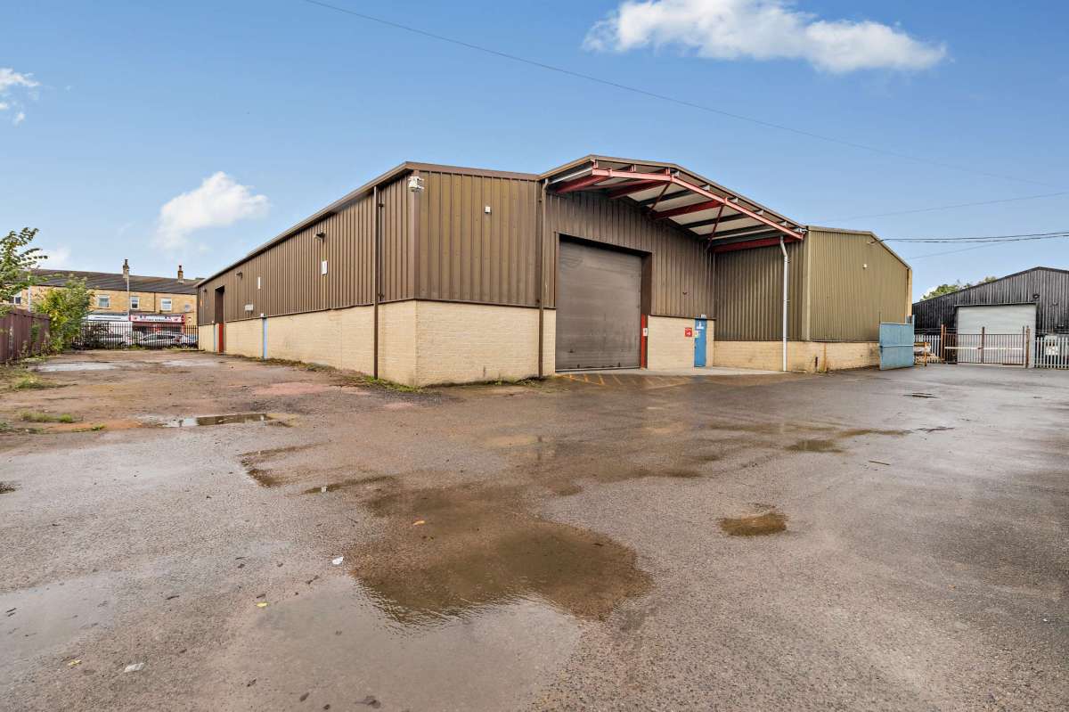 Commercial Units to let Mirfield,west Yorkshire Boxpod