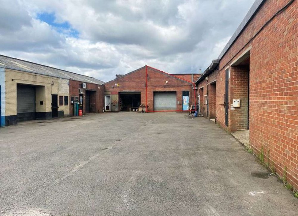Commercial Units to let Rowley Regis Boxpod