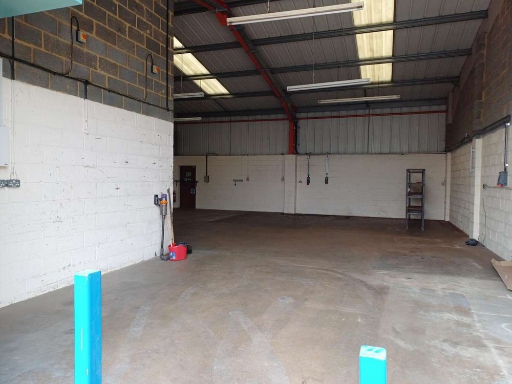 Industrial Unit in Corby - photo 2