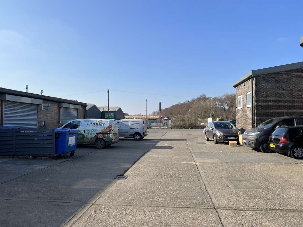Industrial Unit in Totnes - photo 4