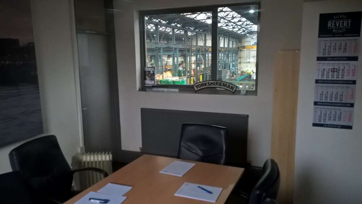 Industrial Unit in Sheffield - photo 2