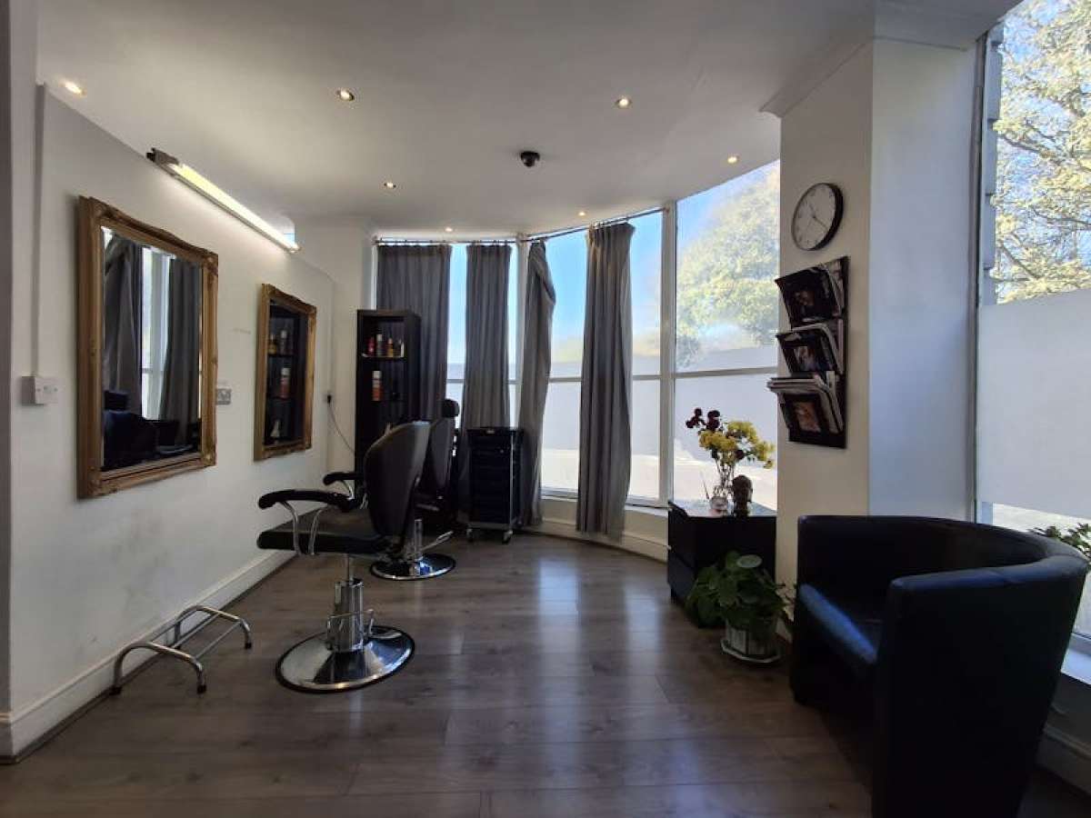 Investment in Camberley - photo 4