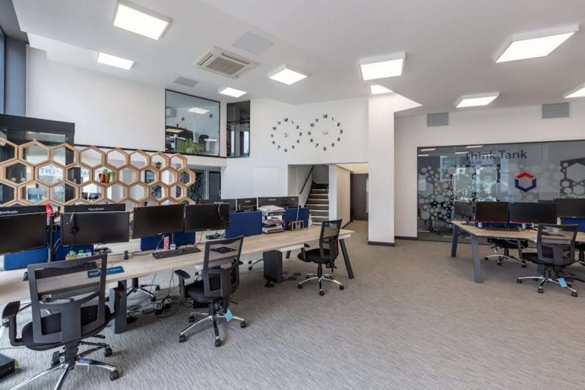 Investment in Woking - photo 2