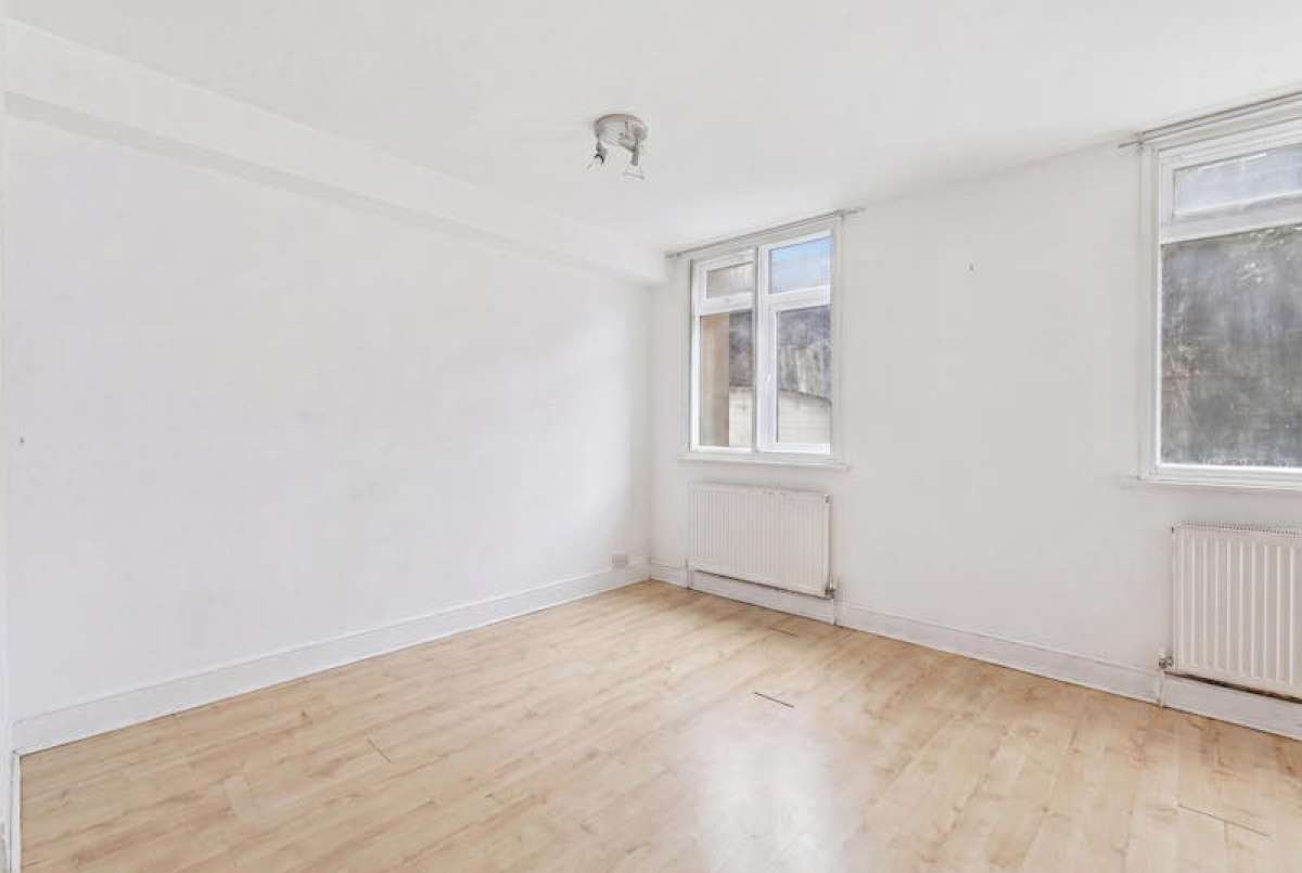 Investment in London - photo 4