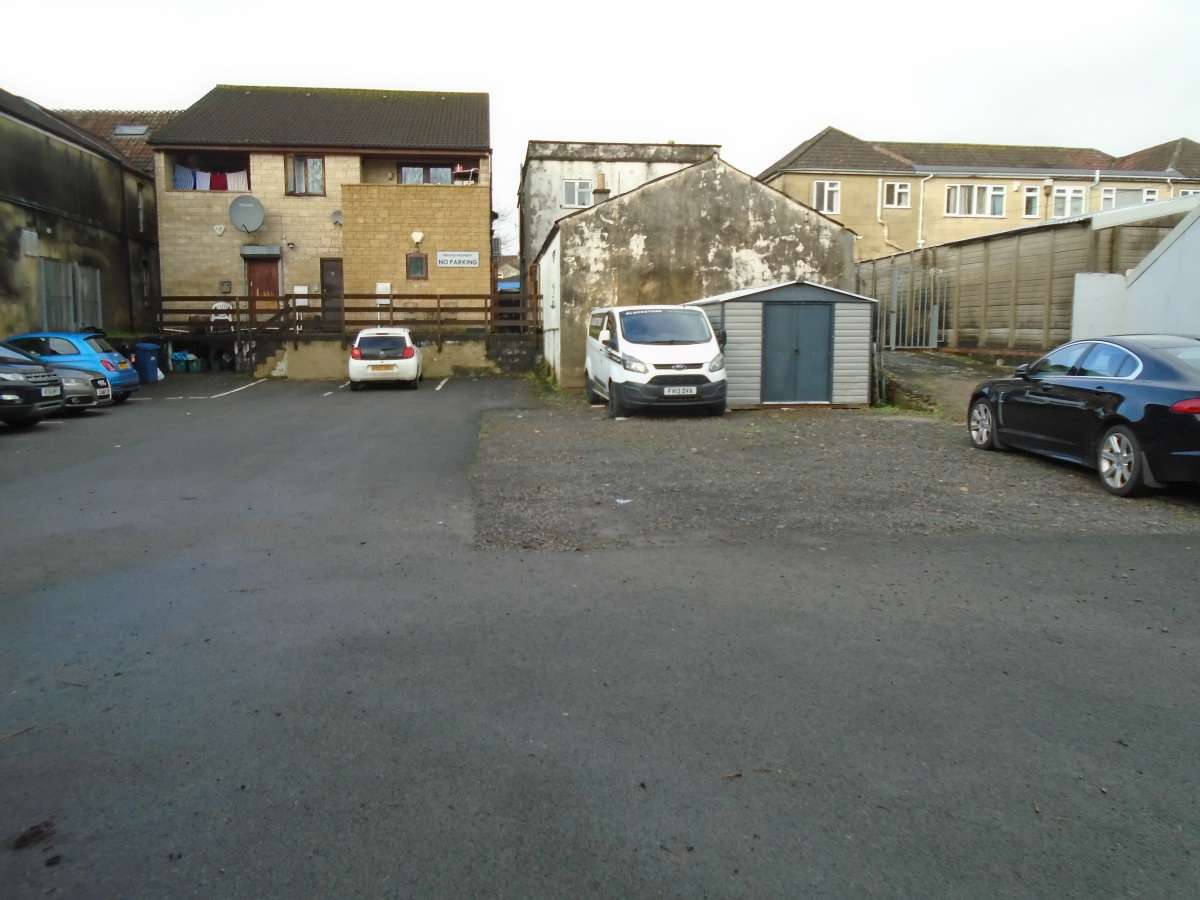 Investment in Radstock - photo 2