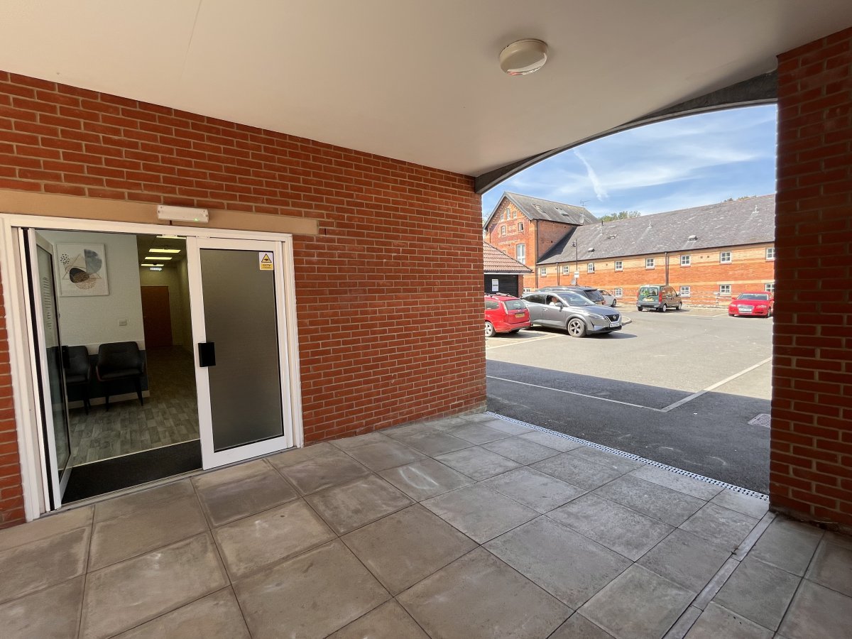 Investment in Crewkerne - photo 4