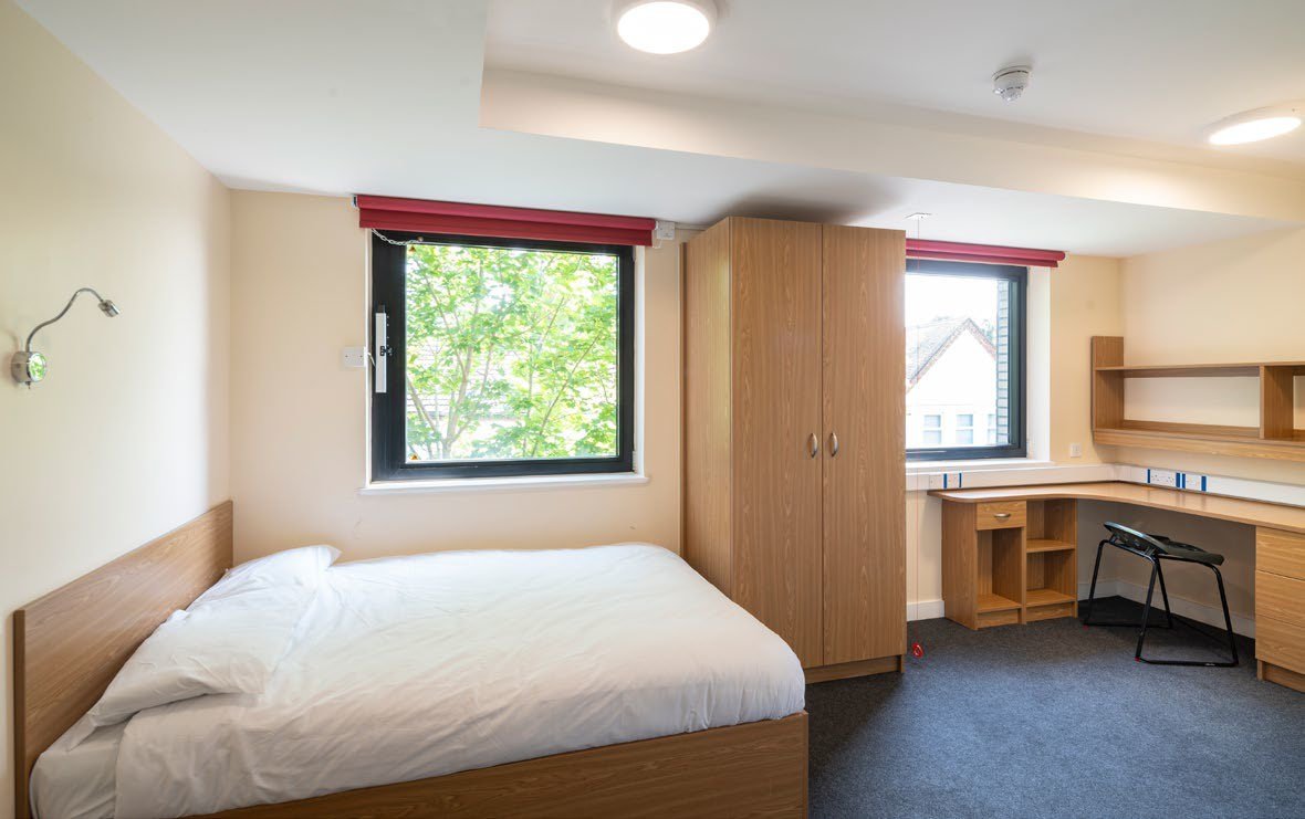Investment in Southend On Sea - photo 3