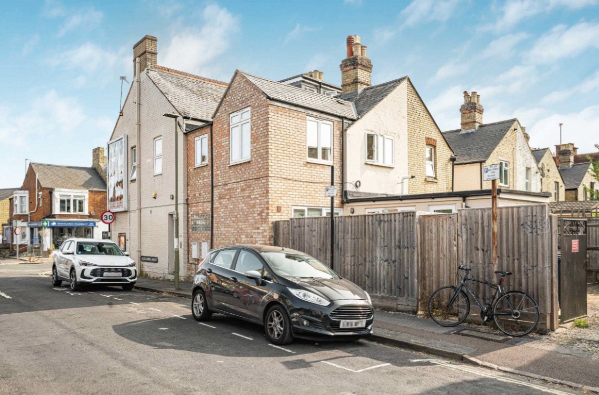 Investment in Oxford - photo 3