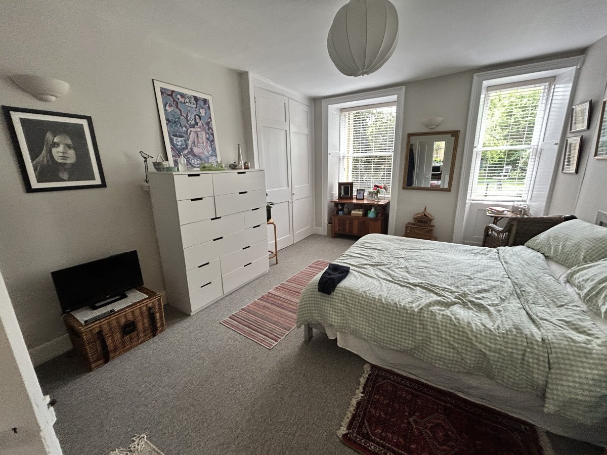 Investment in Bath - photo 2