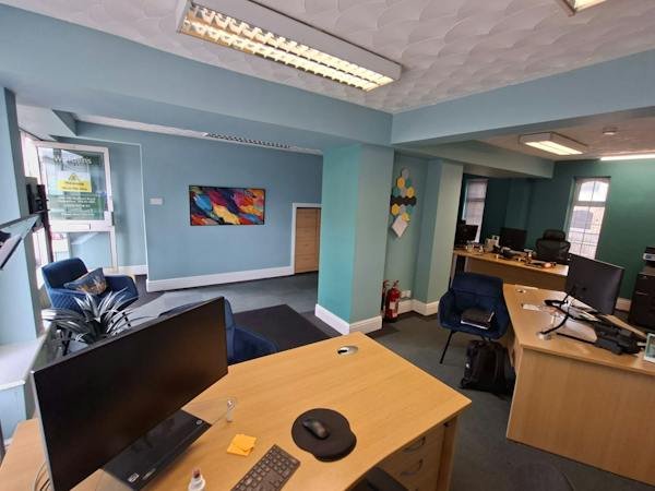 Investment in Bedford - photo 3